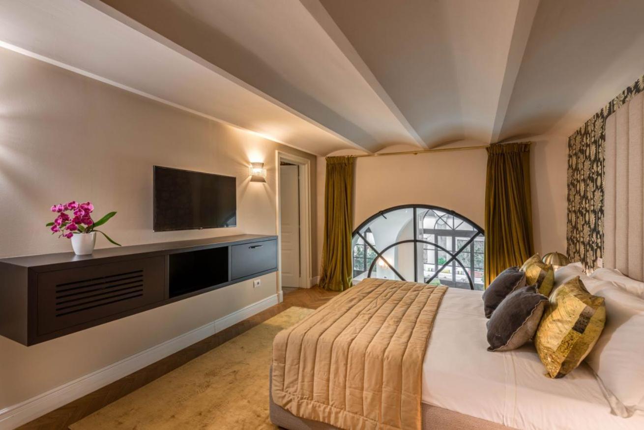 Palazzo Pazzi Vitali Luxury In Florencia